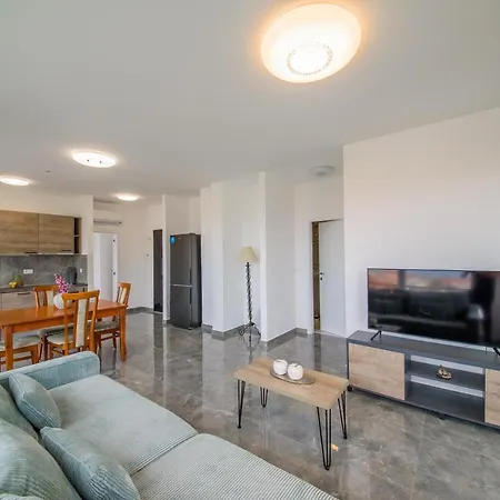 2 * Zadar