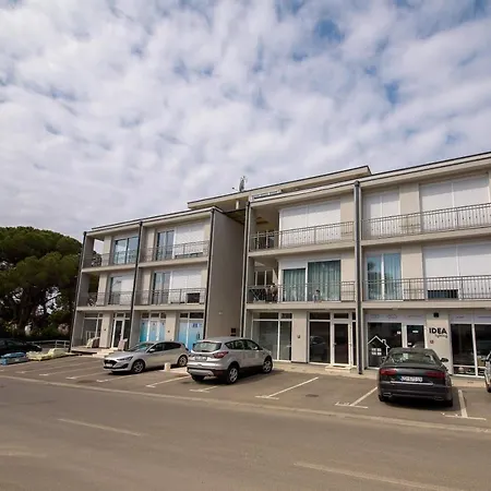 2 * Zadar
